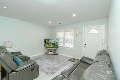 853 Wendover Rd, Mobile, AL 36608 photo 6