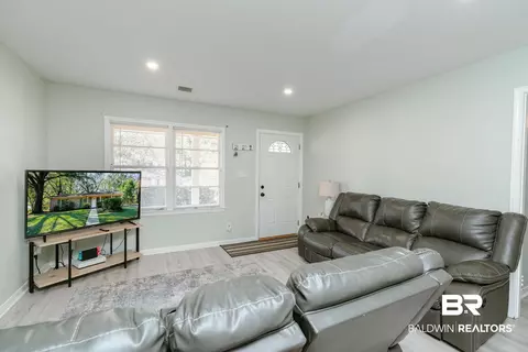 853 Wendover Rd, Mobile, AL 36608 photo 4