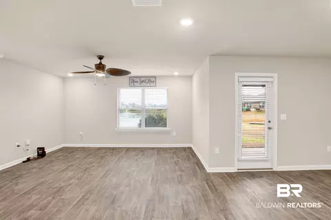 8263 Irwin Loop, Daphne, AL 36526 photo 2