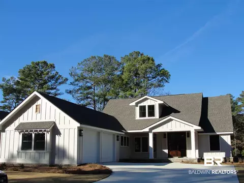 888 Geranium Dr, Fairhope, AL 36532