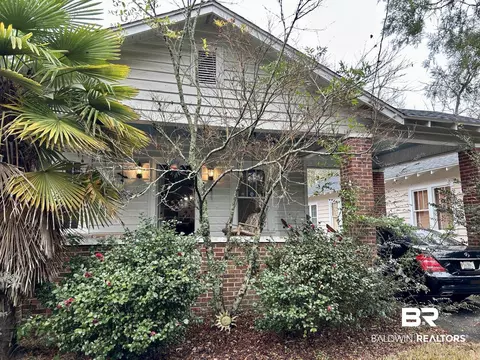 156 Crenshaw St, Mobile, AL 36606