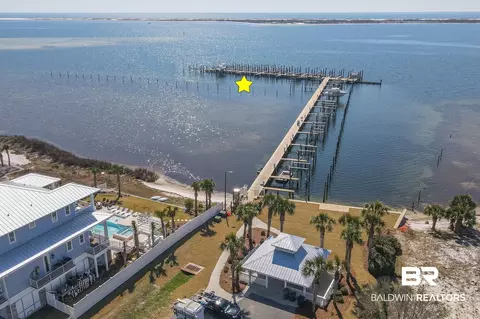 35 Landfall Dr, Pensacola, FL 32507