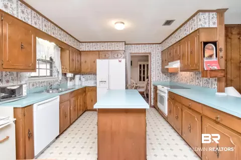5705 Empress Dr, Mobile, AL 36609 photo 11
