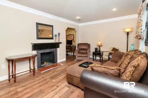 5100 S Pineview Ln, Mobile, AL 36608 photo 3