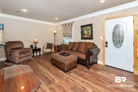 5100 S Pineview Ln, Mobile, AL 36608 photo 2