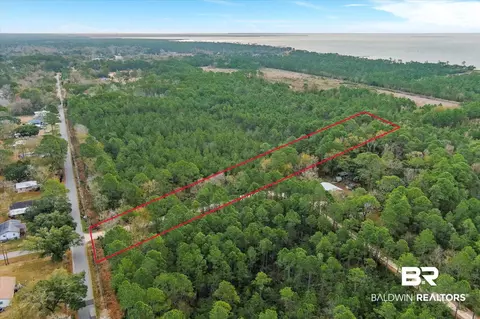 5414 Sumatra Dr, Coden, AL 36523
