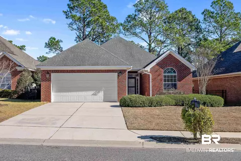 181 Club Dr, Fairhope, AL 36532