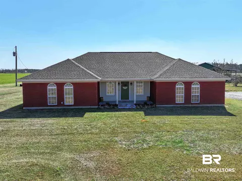 27476 Pecan Ln, Elberta, AL 36530