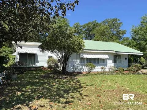602 S Carney St, Atmore, AL 36502