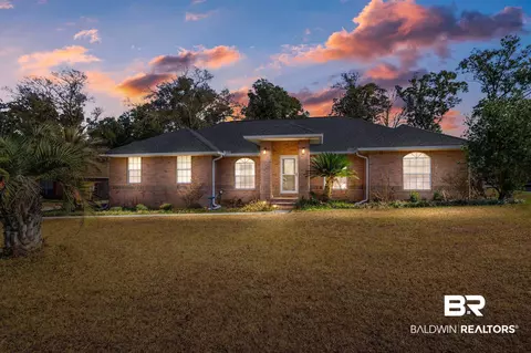 10690 Magnolia Ln, Lillian, AL 36549