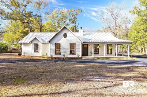 9853 Lakeview Rd, Bay Minette, AL 36507