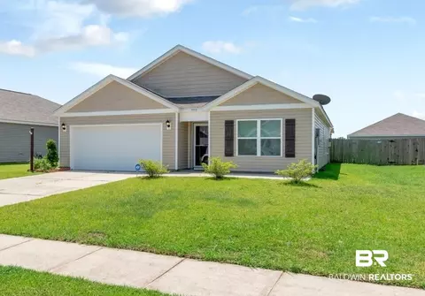7953 Pickwick Dr, Foley, AL 36535