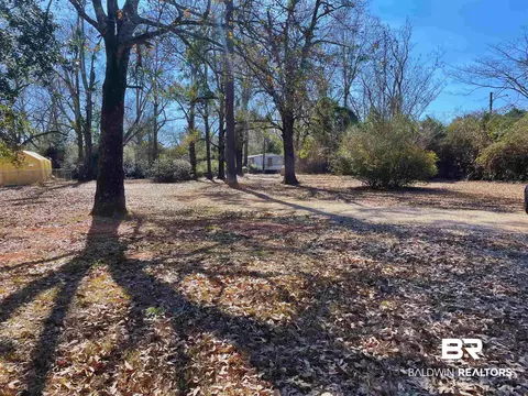 12180 Stroh Rd, Spanish Fort, AL 36527