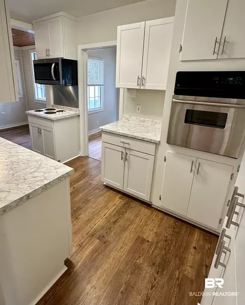 118 Chartres Ave, Mobile, AL 36606 photo 6