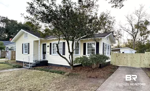 118 Chartres Ave, Mobile, AL 36606