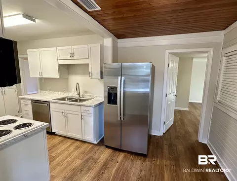 118 Chartres Ave, Mobile, AL 36606 photo 5