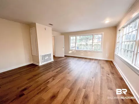 648 Elba Ave, Mobile, AL 36612 photo 4