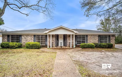 421 Pennington Cir, Mobile, AL 36606