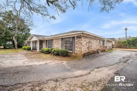 421 Pennington Cir, Mobile, AL 36606 photo 4