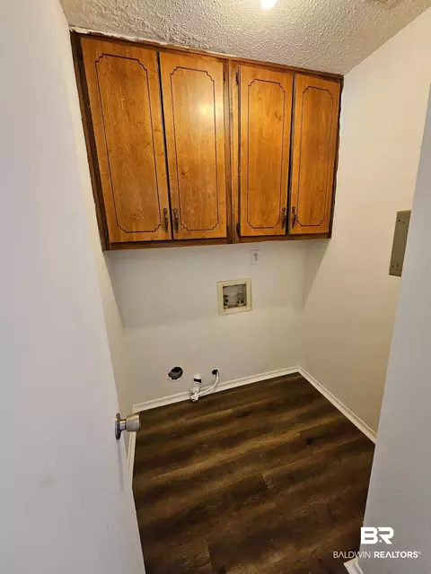5732 Green Tree Rd, Mobile, AL 36609 photo 8