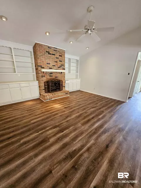 5732 Green Tree Rd, Mobile, AL 36609 photo 3