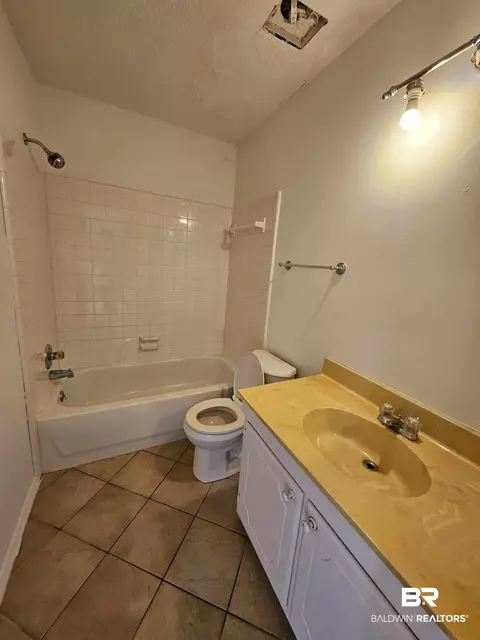 5732 Green Tree Rd, Mobile, AL 36609 photo 7