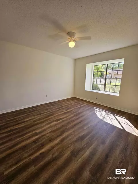 5732 Green Tree Rd, Mobile, AL 36609 photo 10