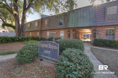 207 S Mobile St #201, Fairhope, AL 36532