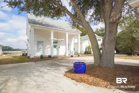 360 W Canal Dr, Gulf Shores, AL 36542