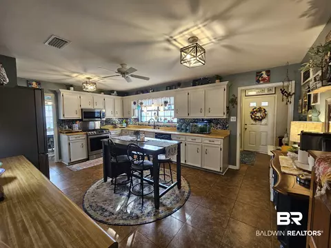 2874 Brookside Dr, Mobile, AL 36693 photo 5
