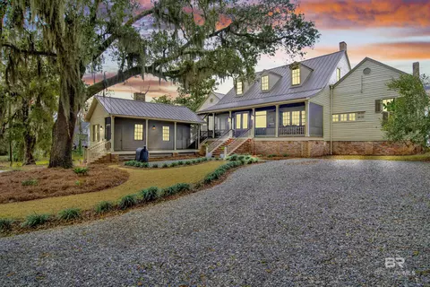 100 Deer Ct, Daphne, AL 36526