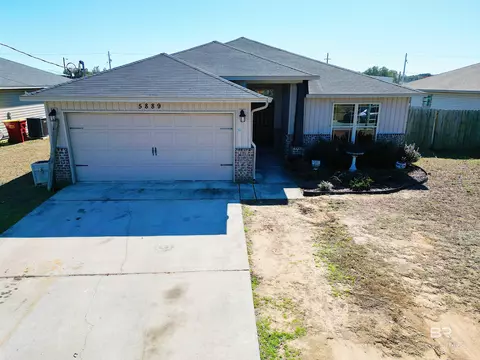 5889 Fairland Dr, Milton, FL 32583