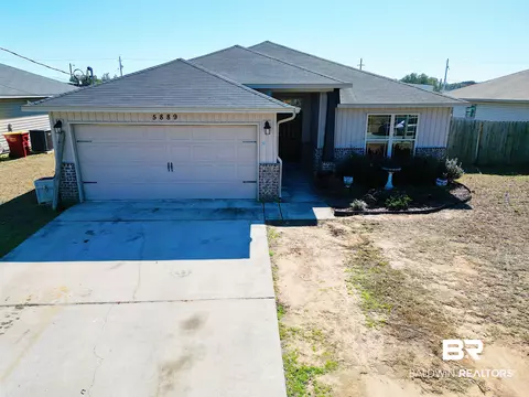 5889 Fairland Dr, Milton, FL 32583