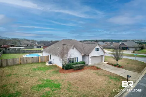 21720 San Diego Ln, Robertsdale, AL 36567