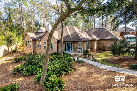 21890 Country Woods Dr, Fairhope, AL 36532
