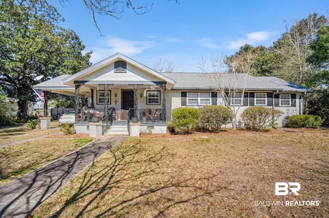 210 W Orange Ave, Foley, AL 36535