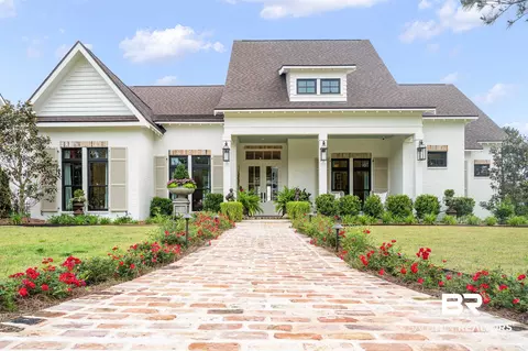 437 Leavie Ln, Fairhope, AL 36532