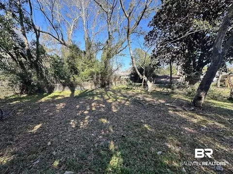 257 Cedar Dr, Mobile, AL 36617 photo 8