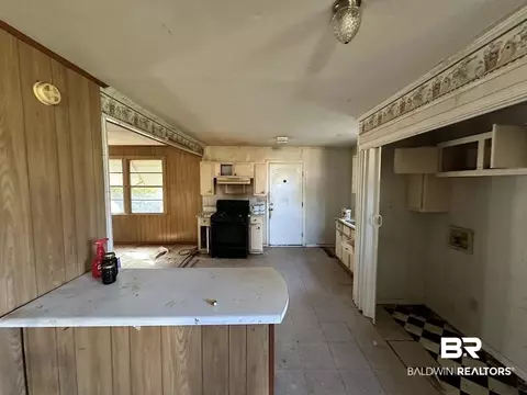 257 Cedar Dr, Mobile, AL 36617 photo 3