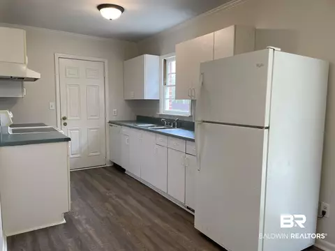 701 E Craig St, Atmore, AL 36502 photo 8