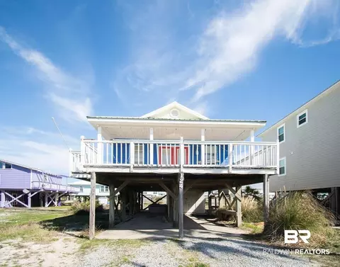 124 W 12th St, Gulf Shores, AL 36542