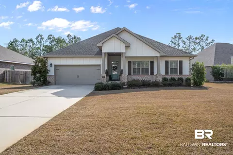 2124 Hogan Dr, Gulf Shores, AL 36542