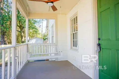 215 Pinehill Dr, Mobile, AL 36606 photo 3
