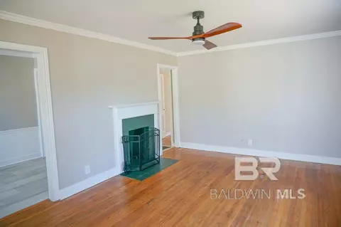 215 Pinehill Dr, Mobile, AL 36606 photo 4