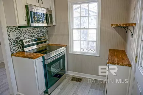 215 Pinehill Dr, Mobile, AL 36606 photo 7