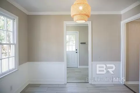 215 Pinehill Dr, Mobile, AL 36606 photo 5