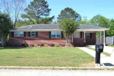 28 Old Bratt Rd, Atmore, AL 36502