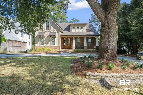 413 Azalea St, Fairhope, AL 36532