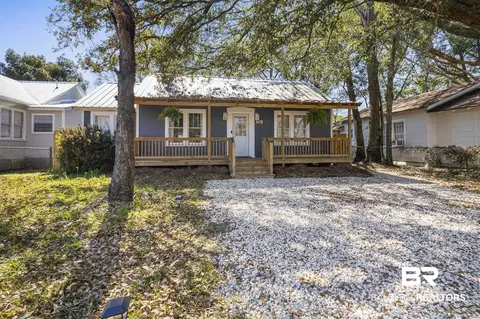 305 W Orange Ave, Foley, AL 36535