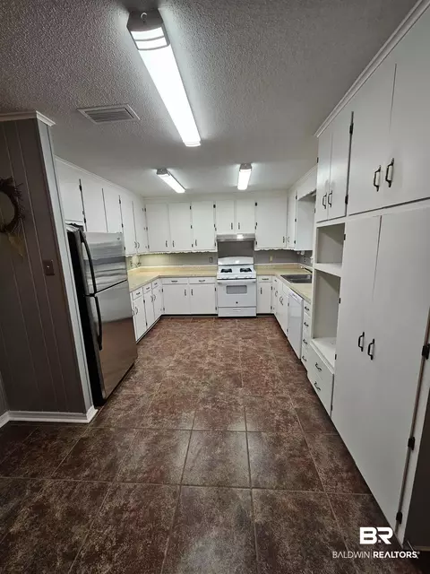14069 Ole Rd, Coden, AL 36523 photo 2